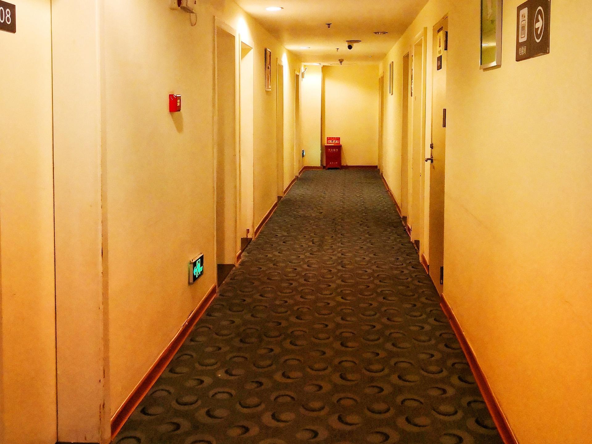 7 Days Inn (Shanghai Yanchang Road Metro Station) 6/11