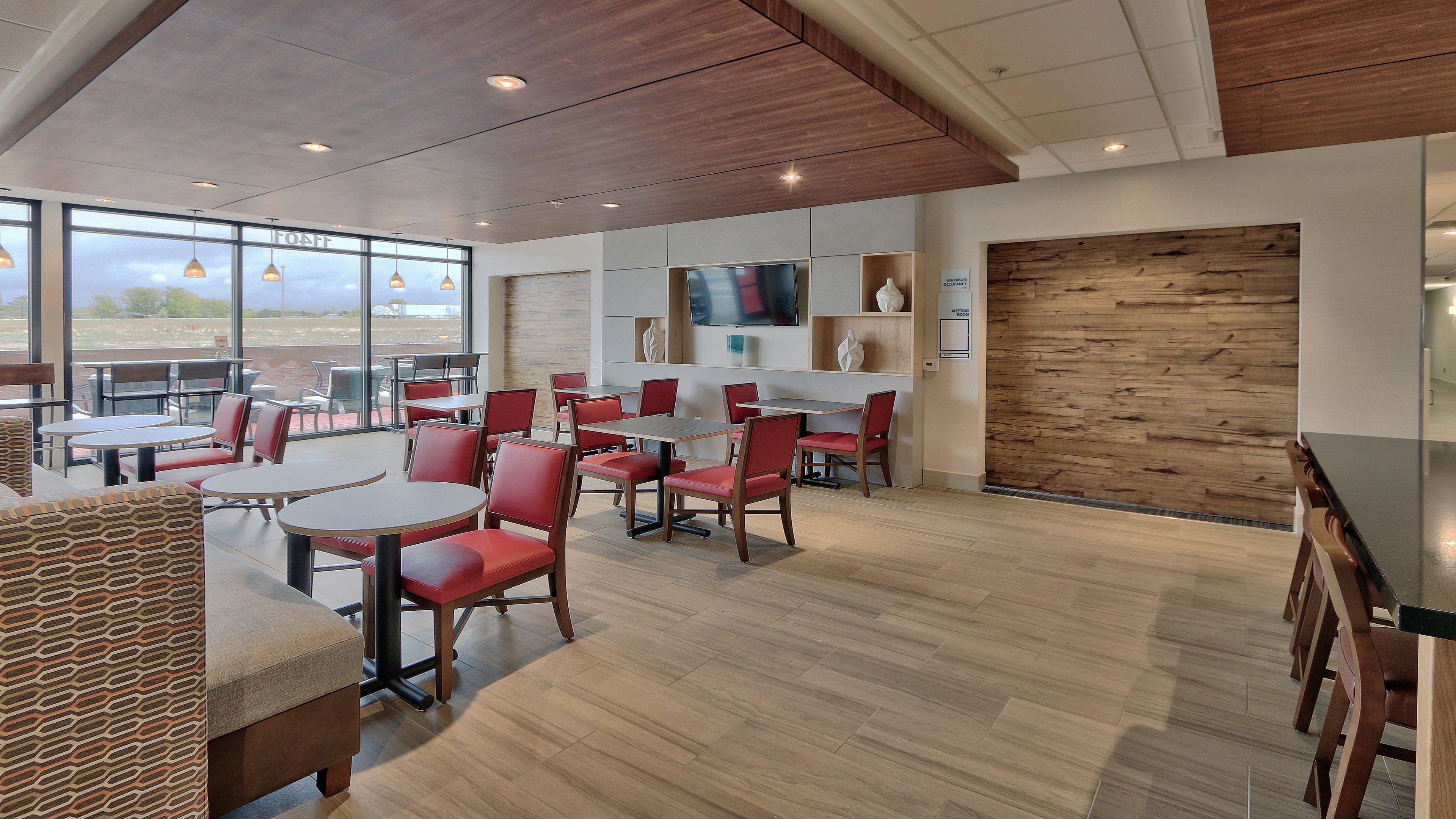Holiday Inn Express & Suites Denver Northwest - Broomfield 34/51