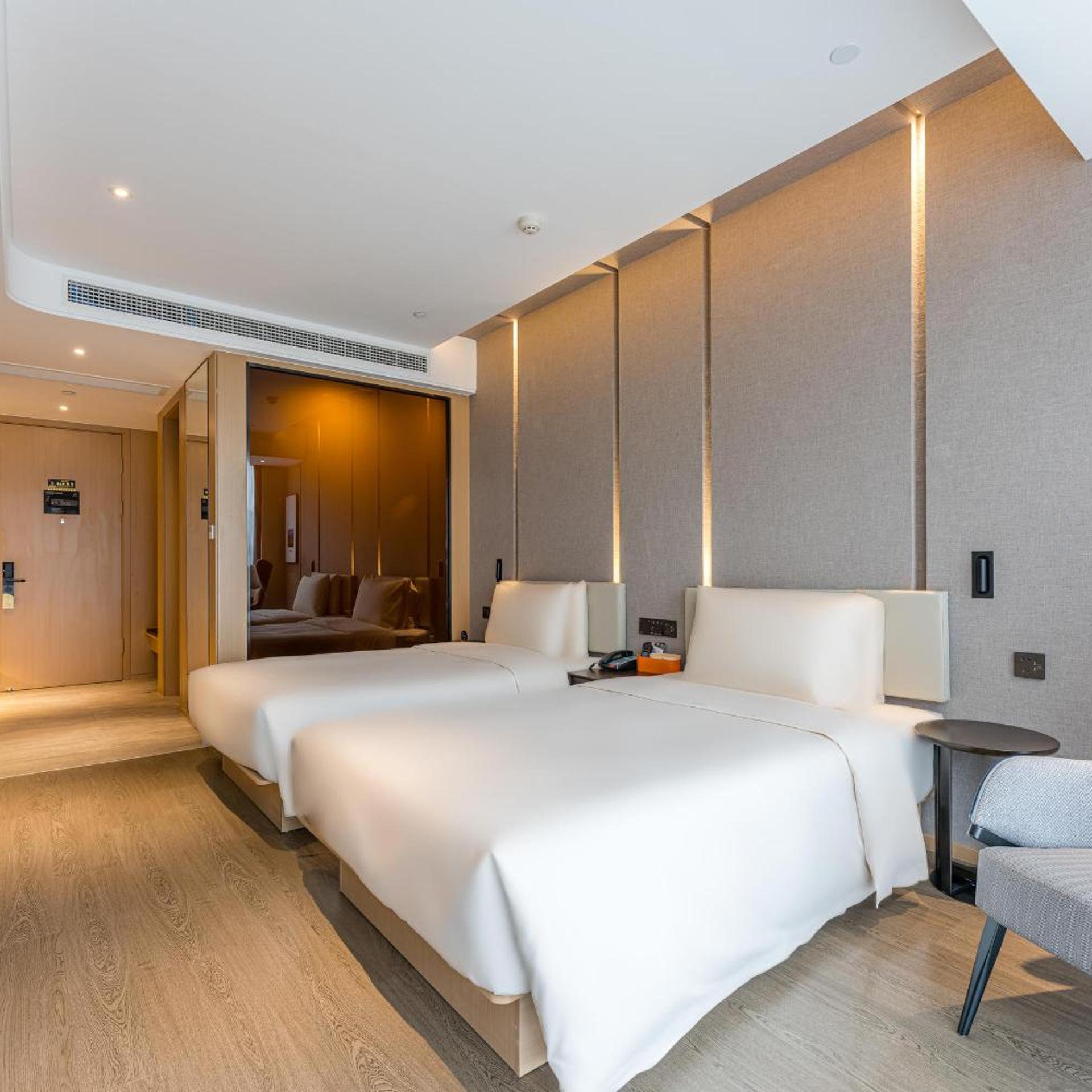 Atour Hotel Yiwu International Trade City Passenger Transport Center 12/36