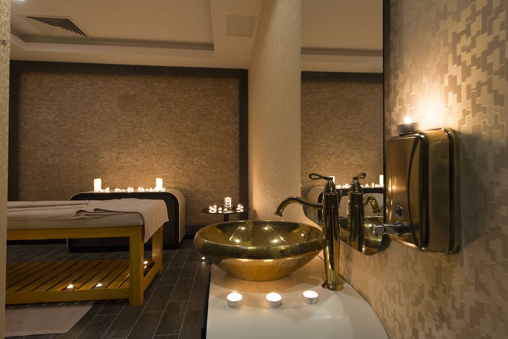 PARK INN BY RADISSON ANKARA CANKAYA 38/63