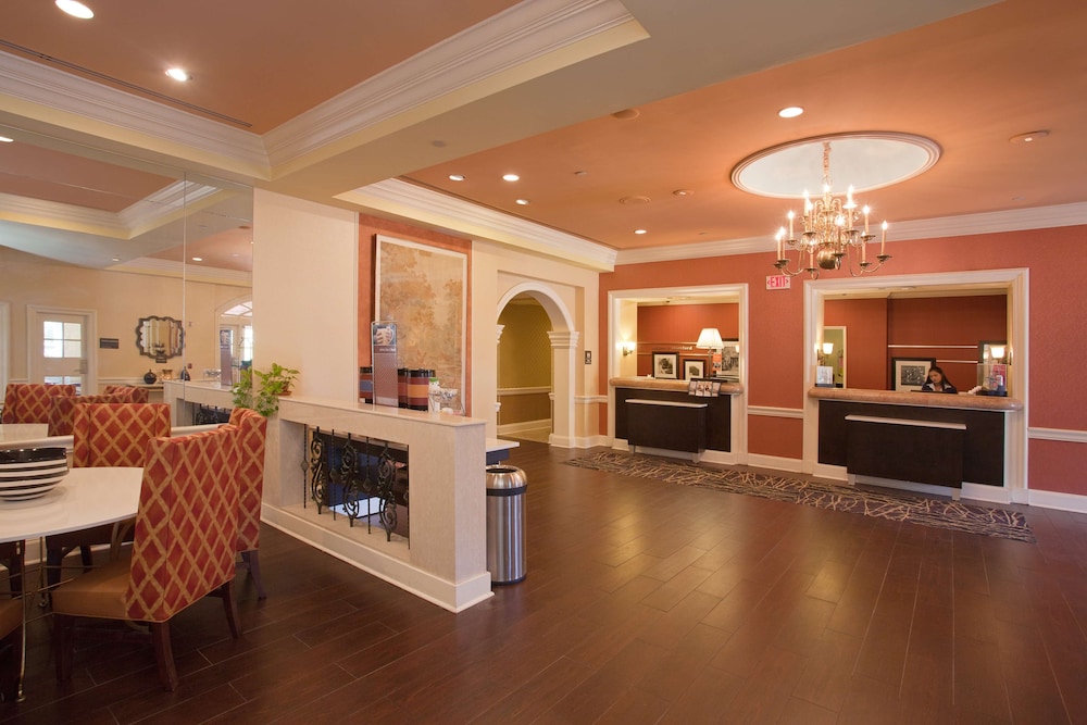Hampton Inn and Suites Stamford 12/46