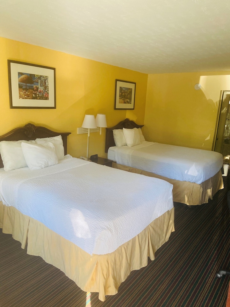 Days Inn by Wyndham Mt Pleasant-Charleston-Patriots Point 18/26