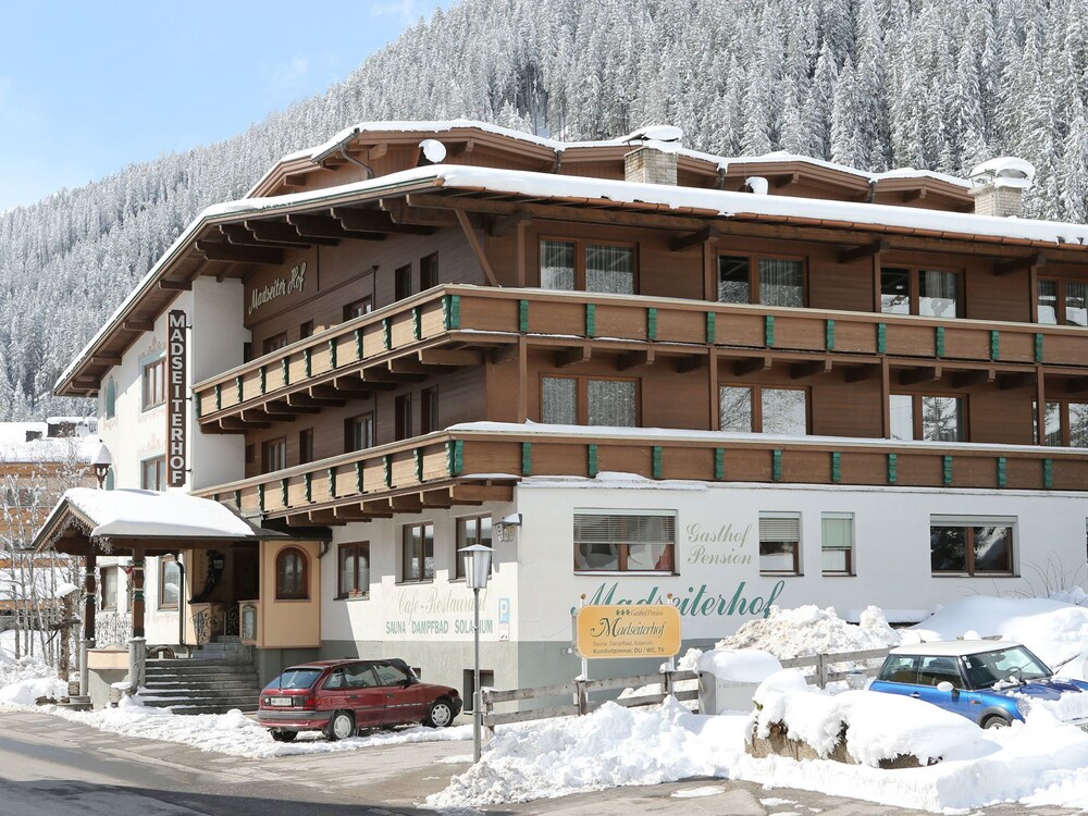 Madseiterhof Hotel 1/47