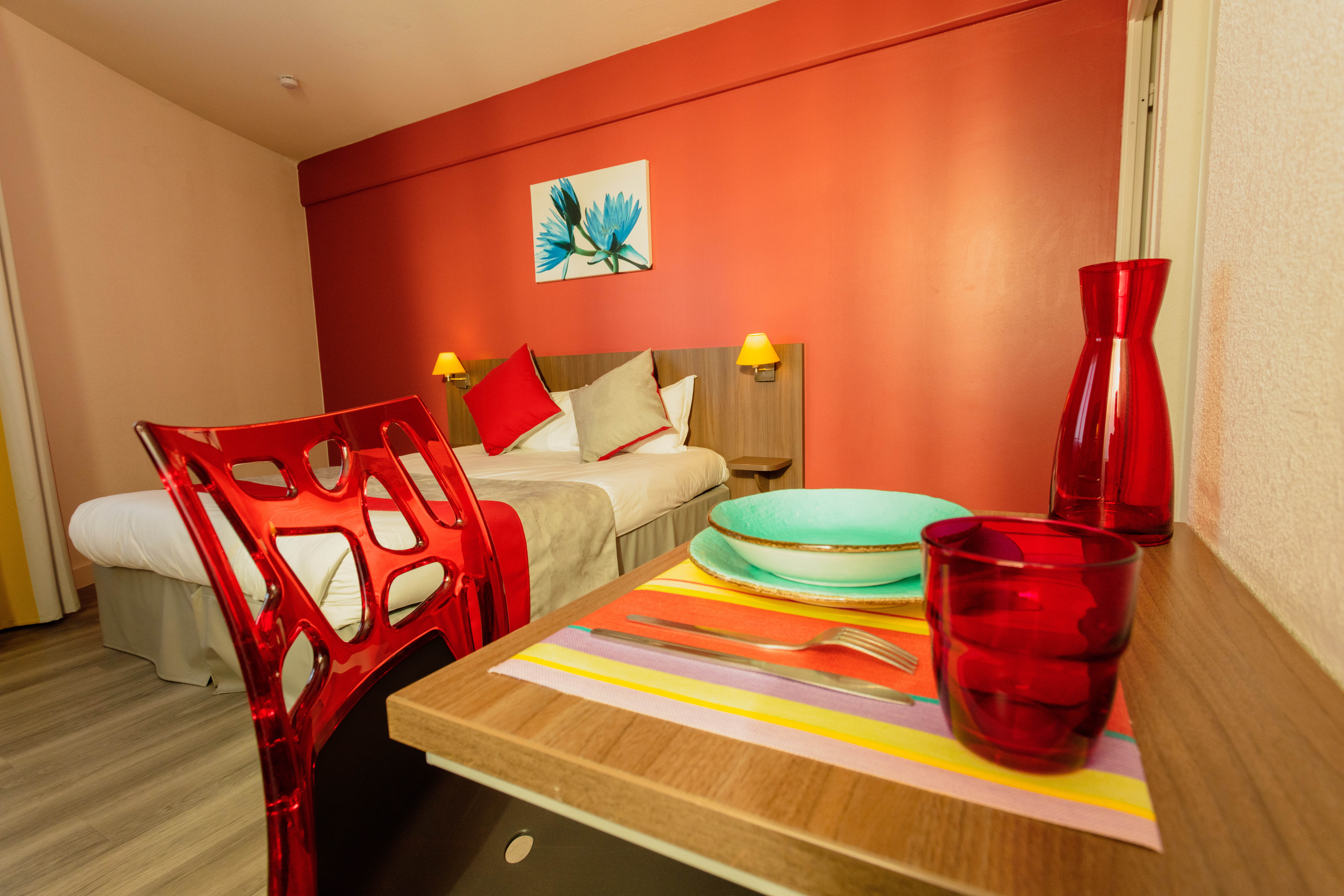 STUDIO, DOUBLE BED