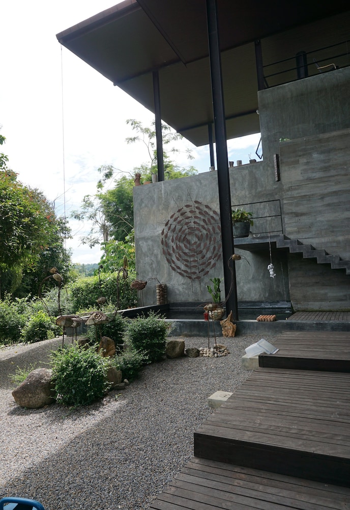 Mae Nai Gardens 24/50
