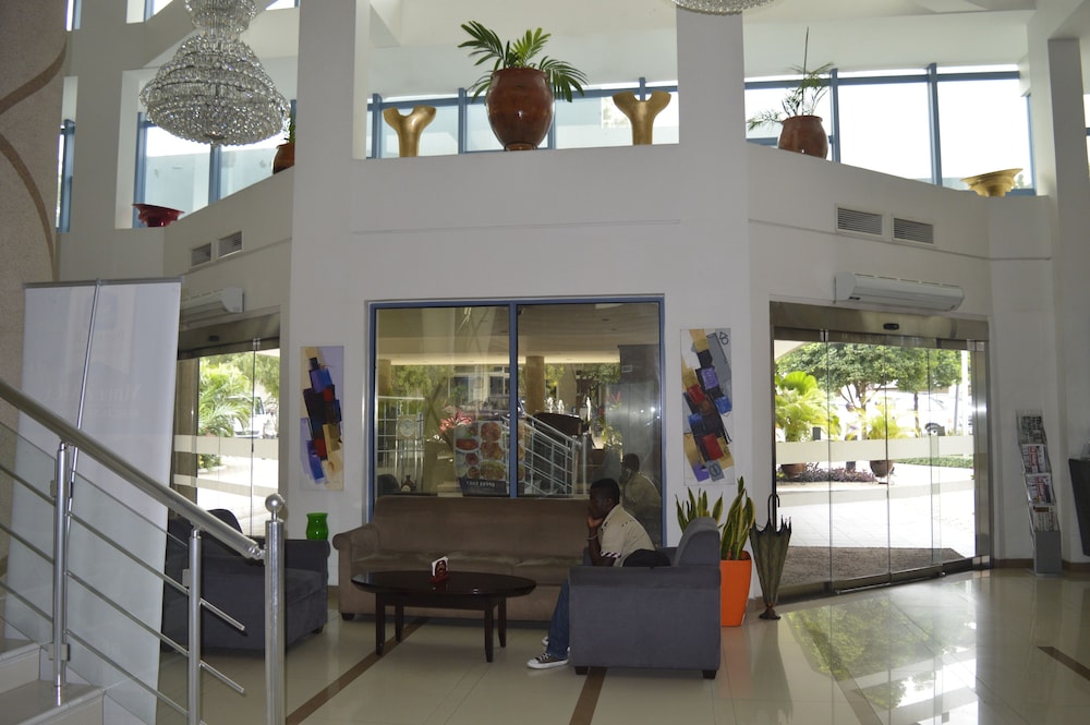 Best Western Premier Accra Airport Hotel 21/36