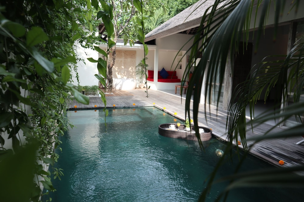 The Decks Bali 41/67