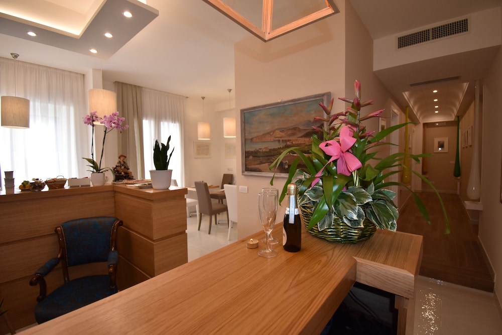 Melody Sorrento Suites 30/44