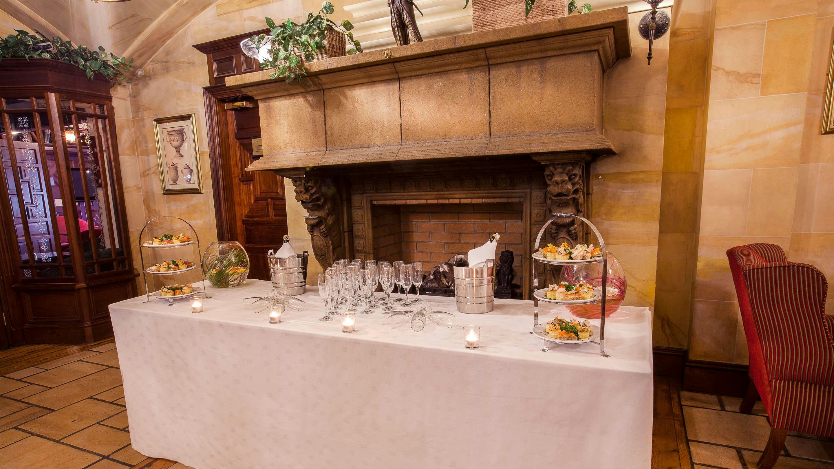 NEWGRANGE HOTEL 6/60