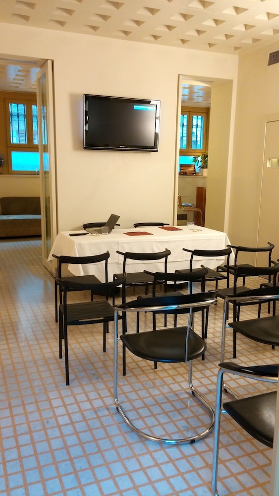 Petronilla - Hotel in Bergamo 31/39