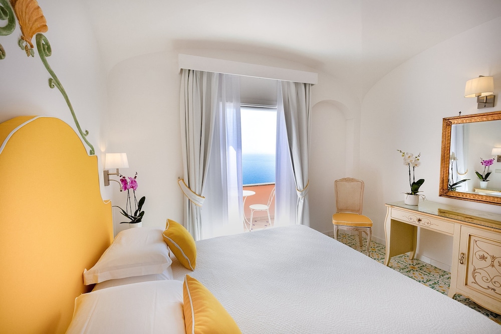SUPERIOR, DOUBLE OR TWIN BED, SEA VIEW, BALCONY