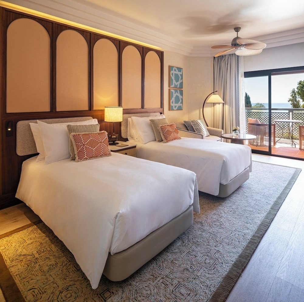 Deluxe, Twin Beds, Sea View