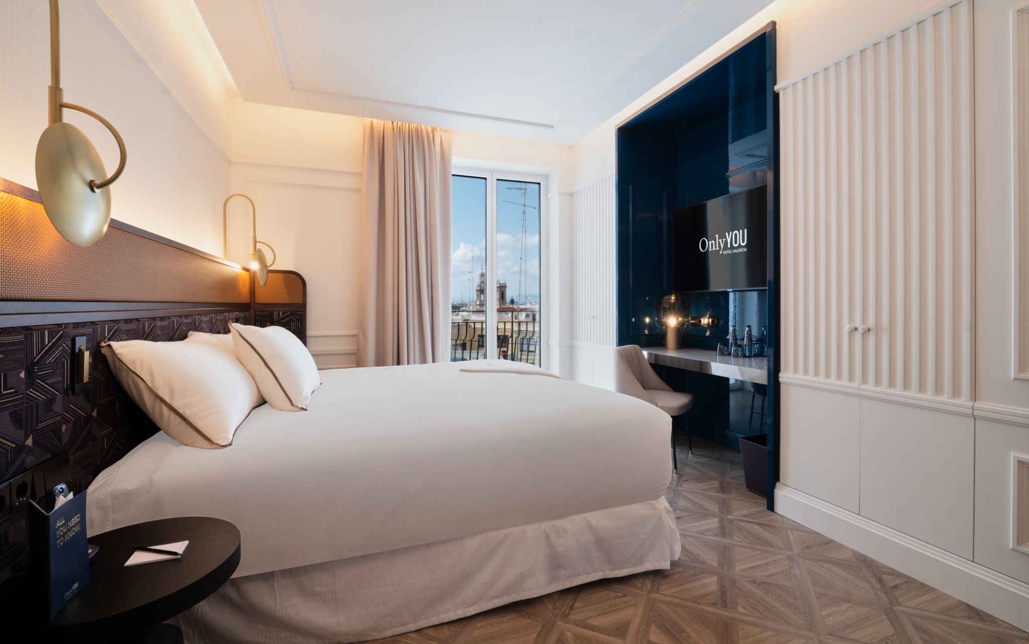 Homey, Suite
