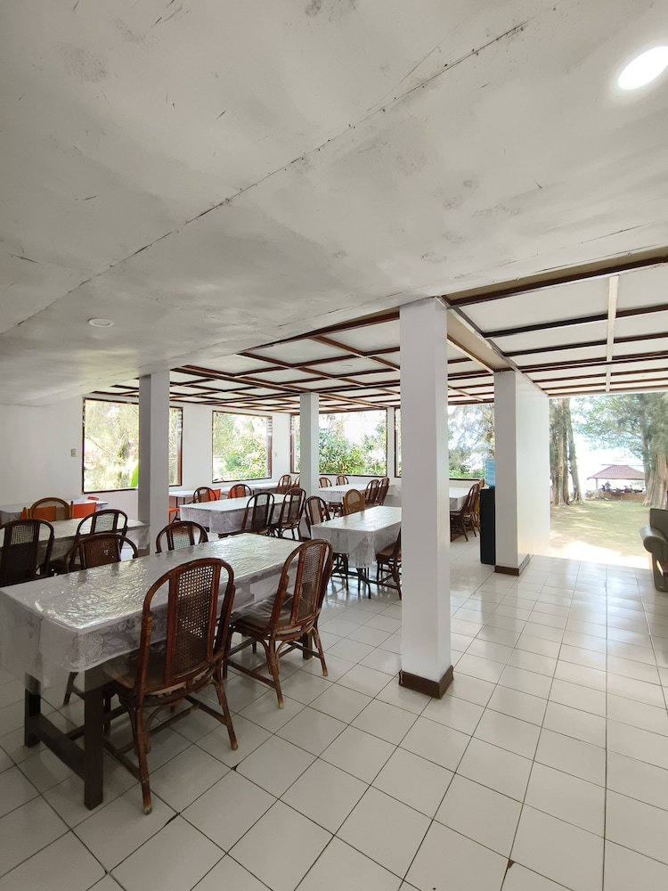 Pandu Lakeside Hotel Tuktuk 31/51