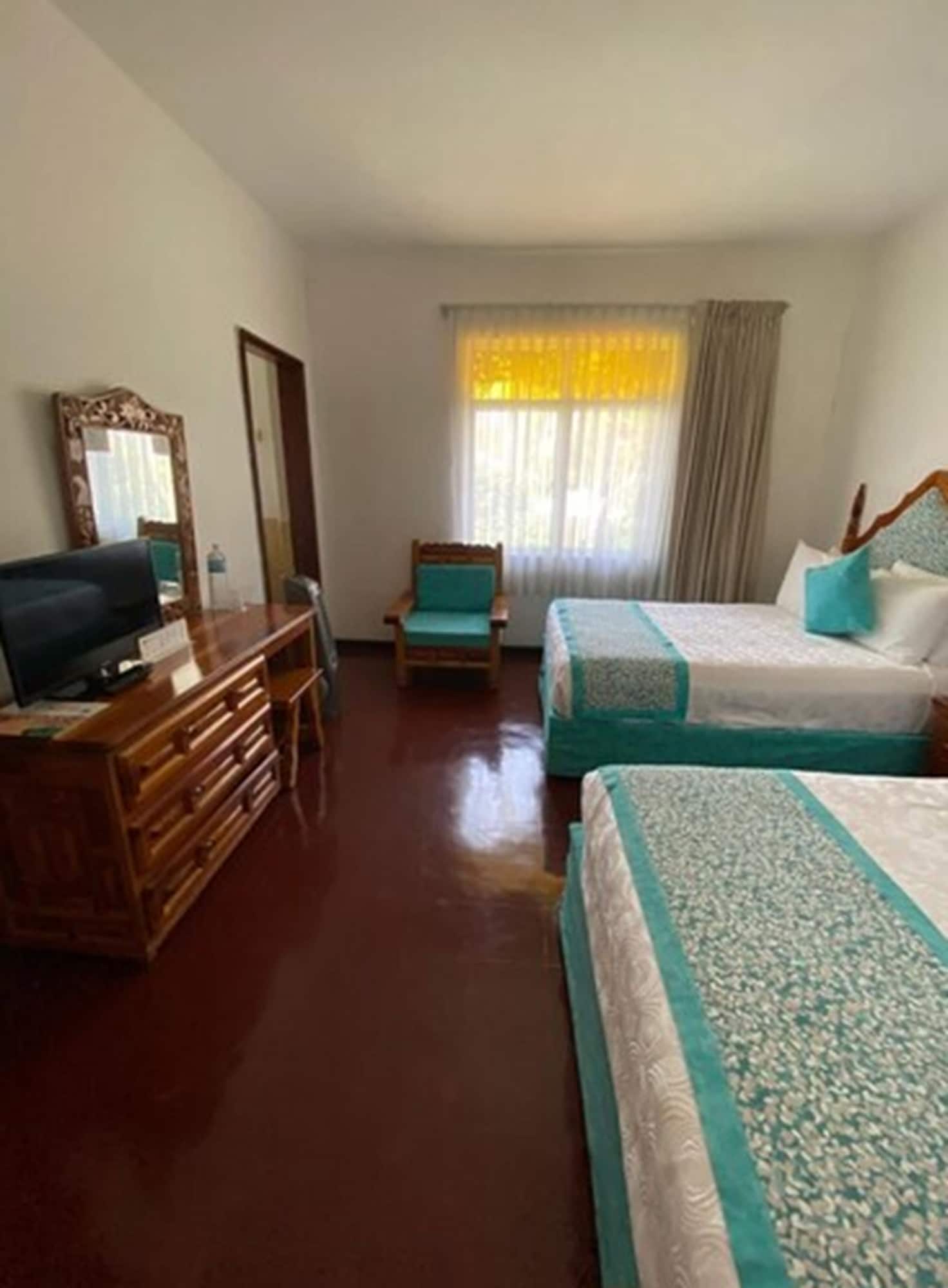 غرفة قياسية بسرير مزدوج، Hotel Quinta las Flores 4/7