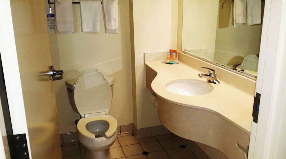 Opal Hotel and Suites 50/50