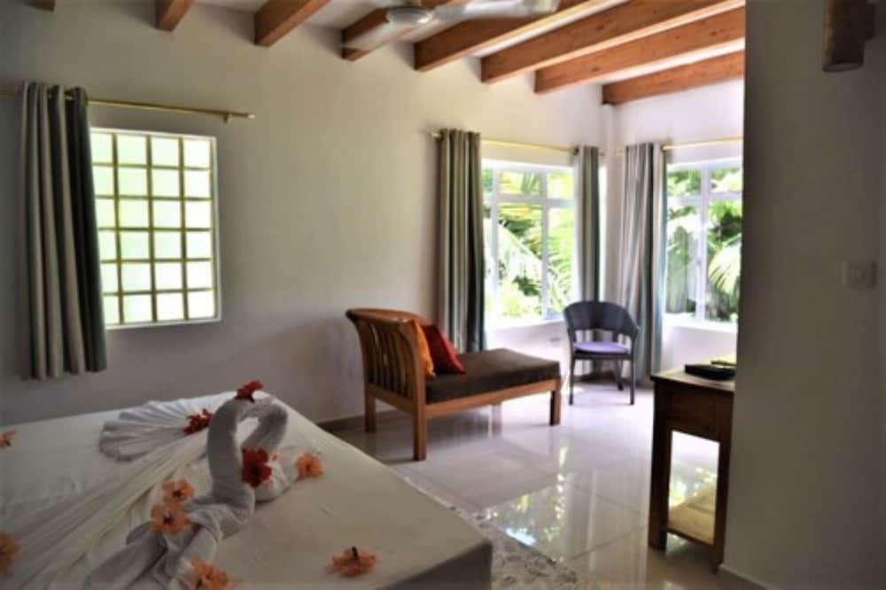 La Modestie Villa 18/50