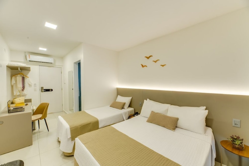 Premium Double Room + 1 Single Bed (no sea view) 1 double + 1 single، Hotel Praia Bonita Jatiuca 4/10