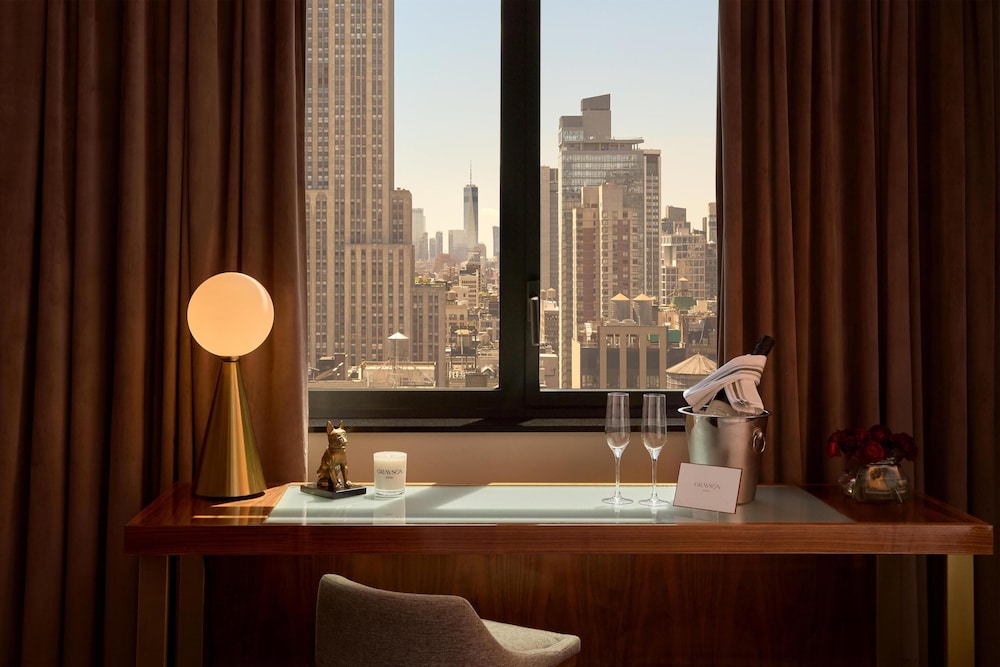 Grayson Hotel in the Unbound Collection by Hyatt 44/46