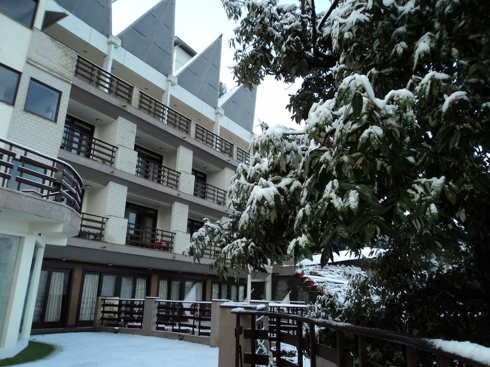 Flag House Resort 7/50