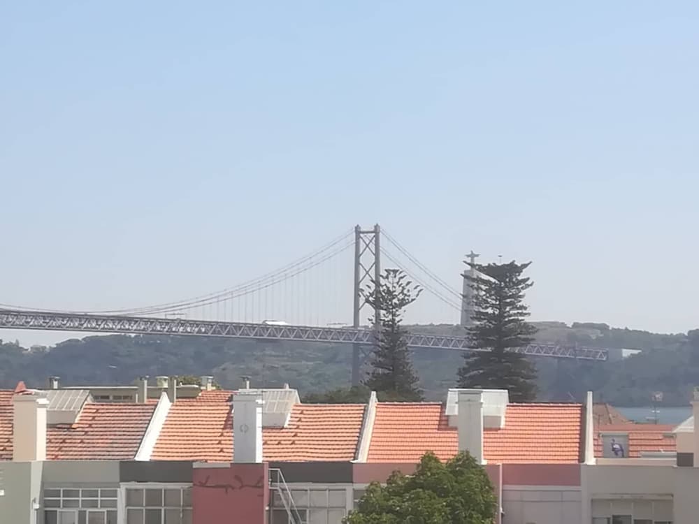 The Bridge 22/25