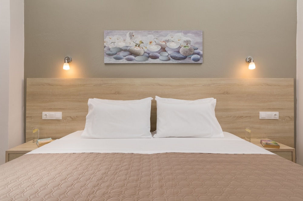 Lefkimi Hotel 29/53