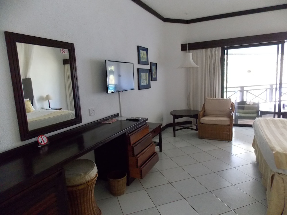 COCOA LUXURY RESORT