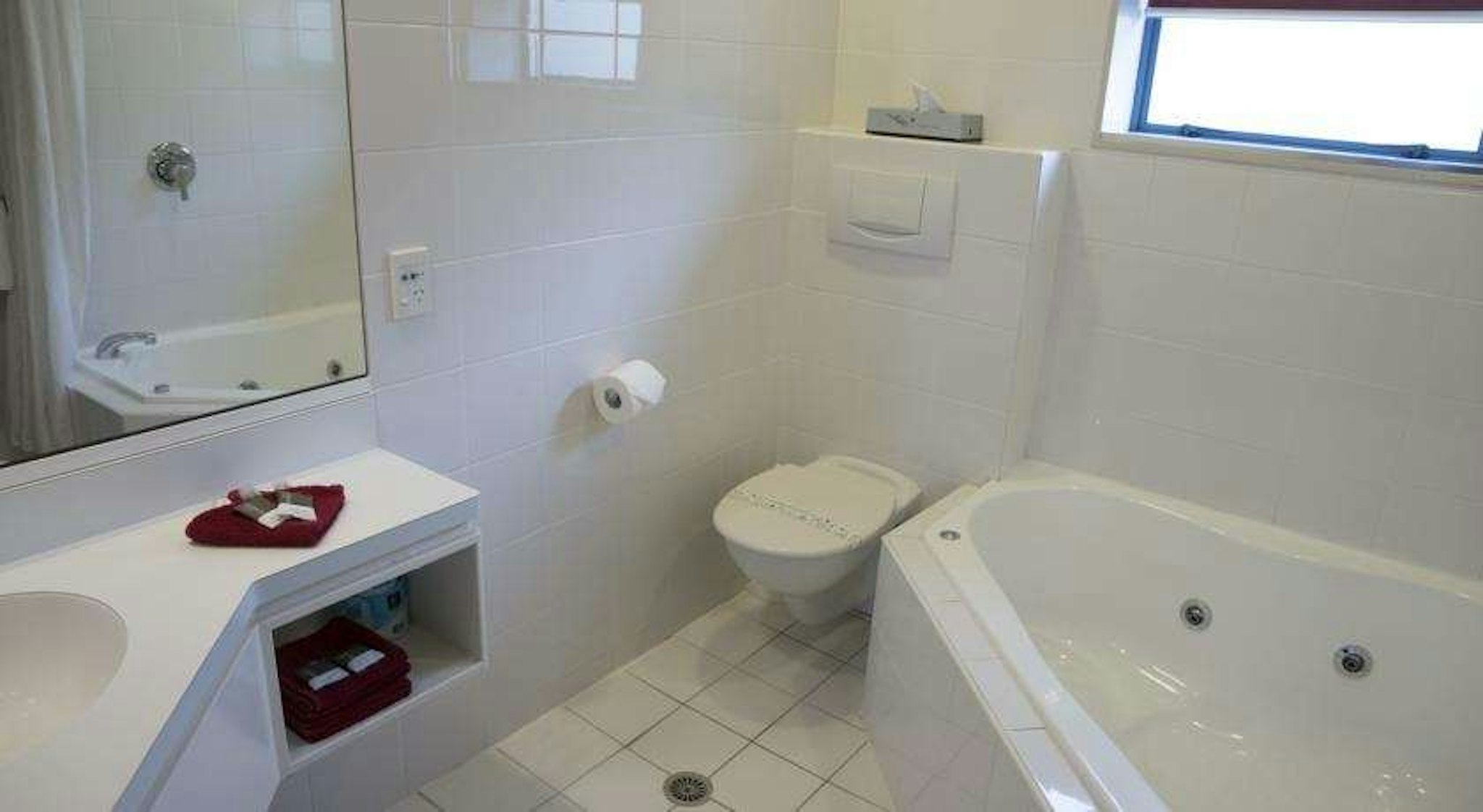 Aubyn Court Spa Motel 40/41