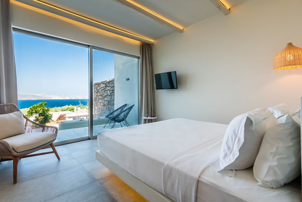 Milos Achivadolimni Hotel Bungalows And Camping Caravan Park 10/50