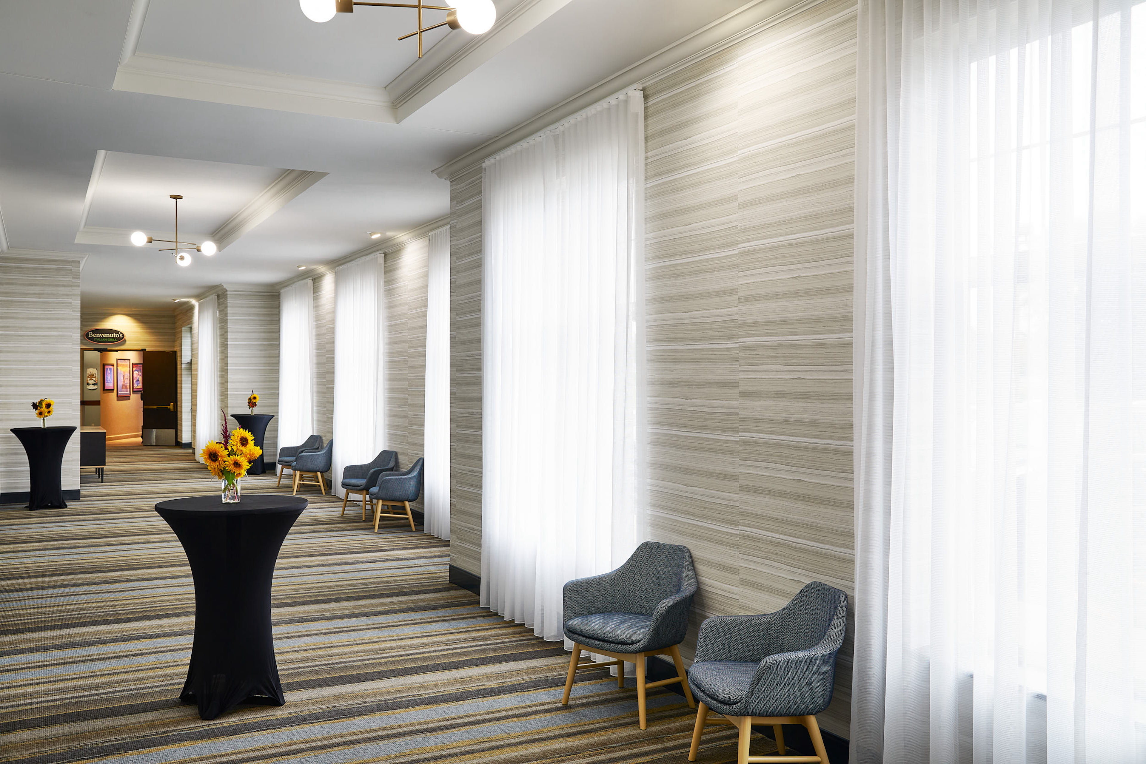 Holiday Inn Hotel And Suites Madison West 38/74
