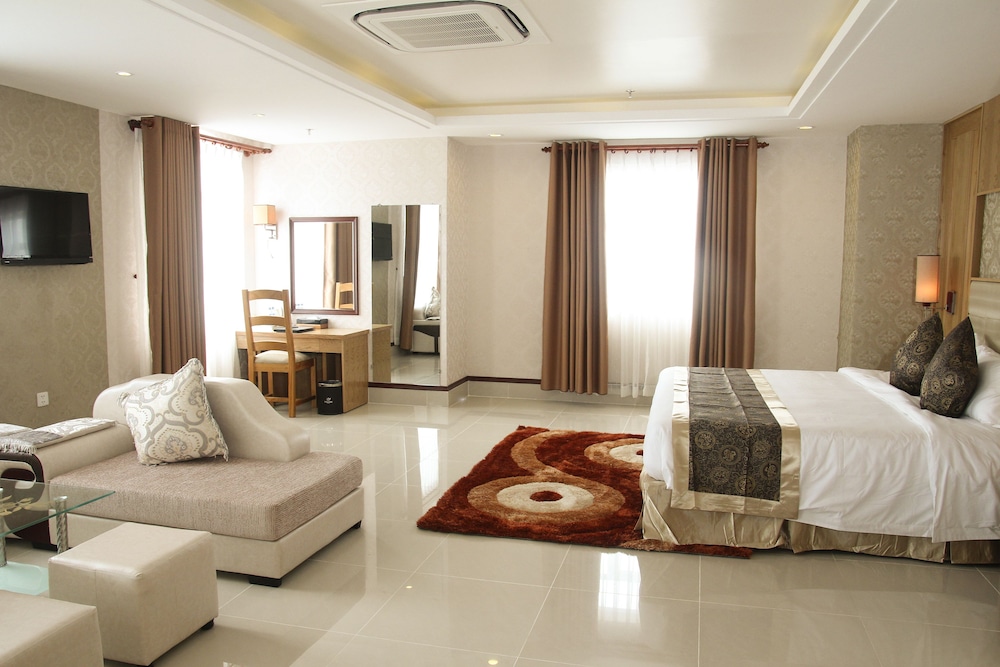 West Hotel 37/54