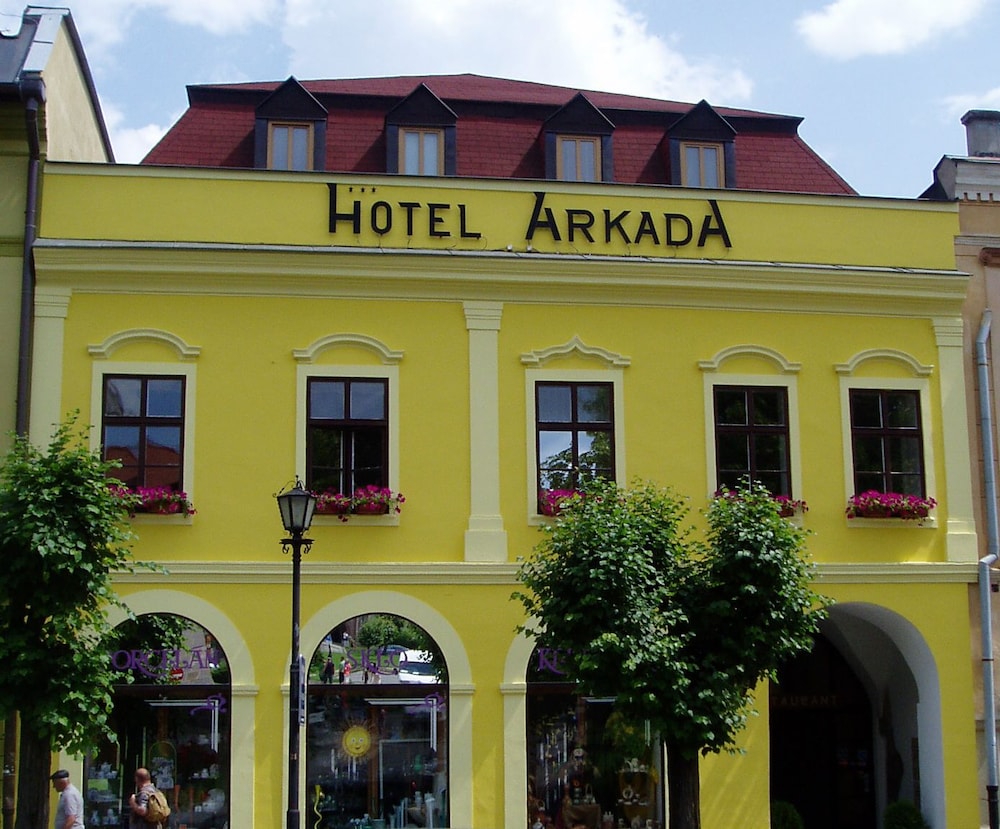 Arkada Hotel 2/56