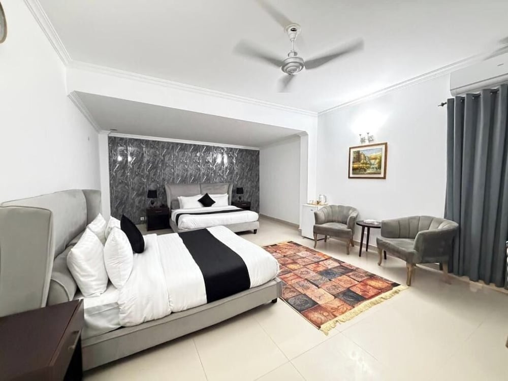 Rhodium Elite Hotel 29/56