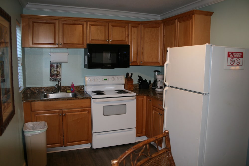Royal North Beach All Suites 44/57