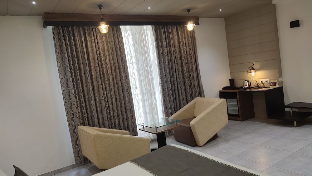 Lords Eco Inn Morbi 16/35