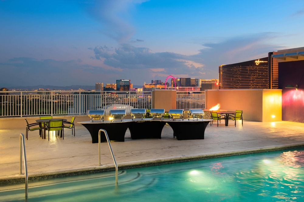 Springhill Suites Las Vegas Convention Center 53/55