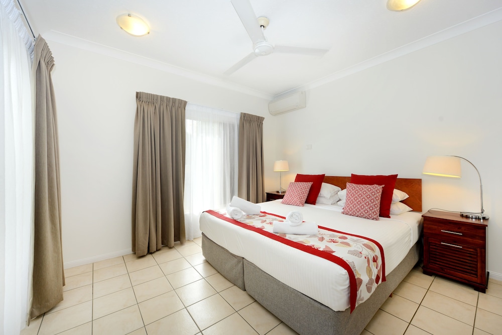Central Plaza Port Douglas 19/63