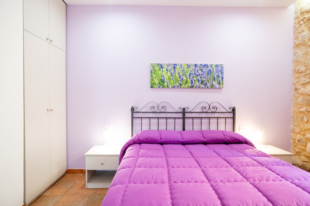 Borgo Monachella 5/50