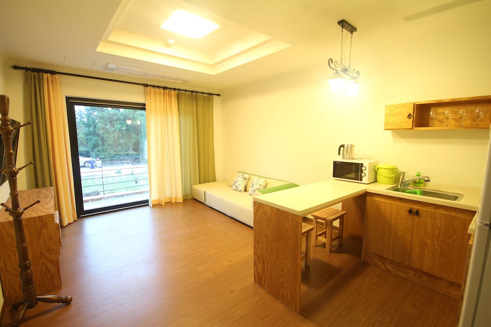 Nomad Pension In Jeju 39/62