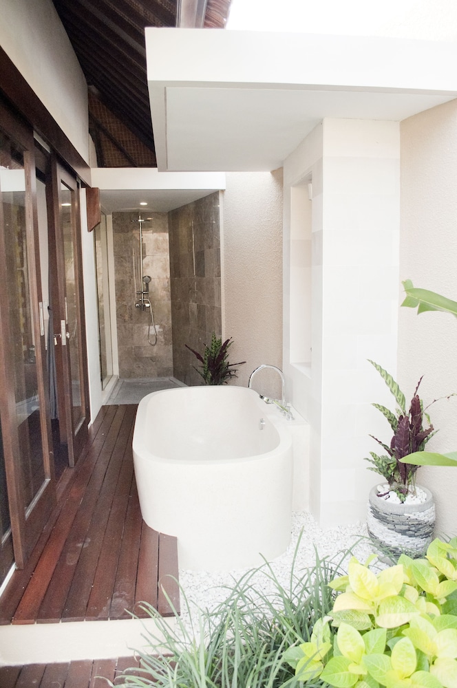 Villa Puspa 46/48