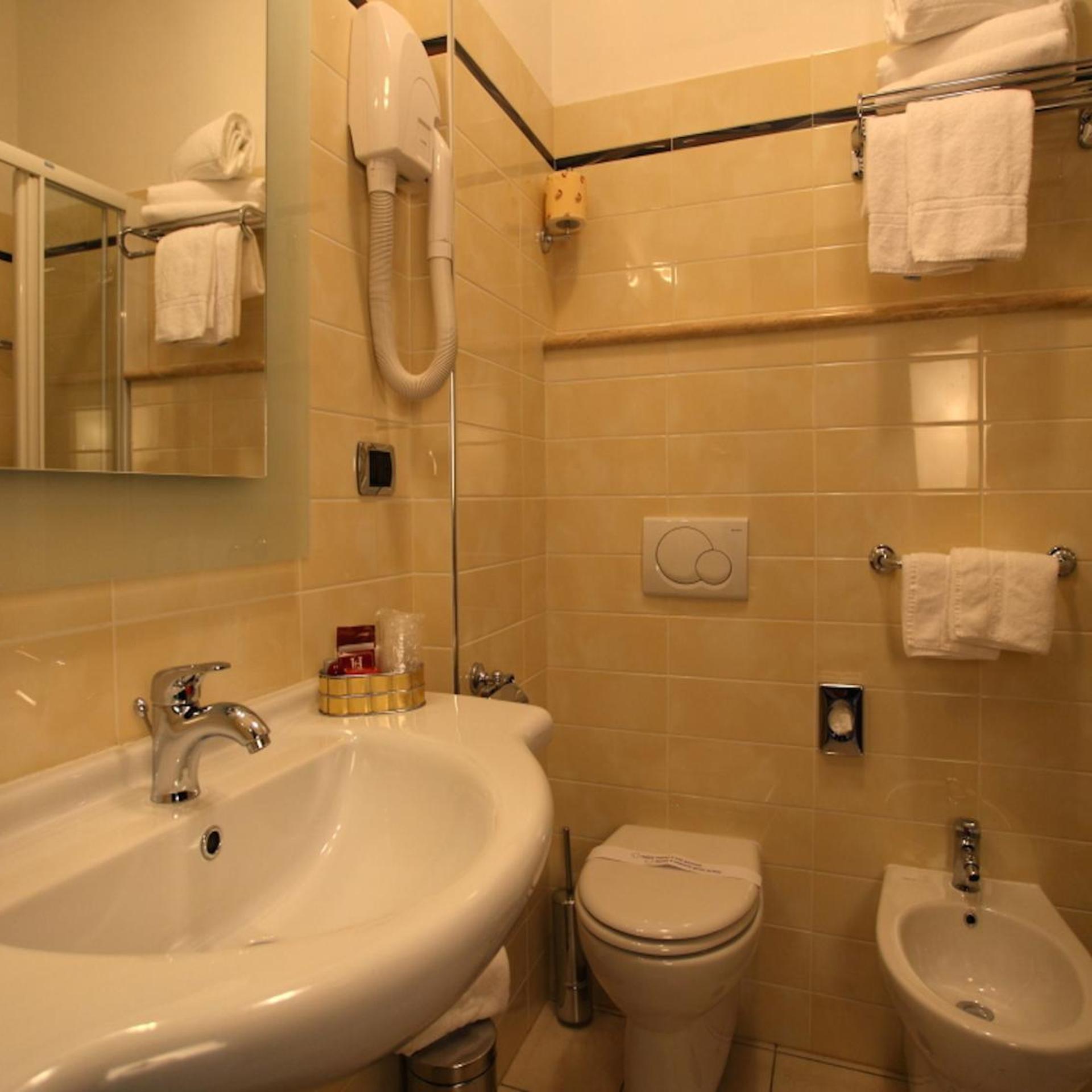 Euro Hotel 46/50