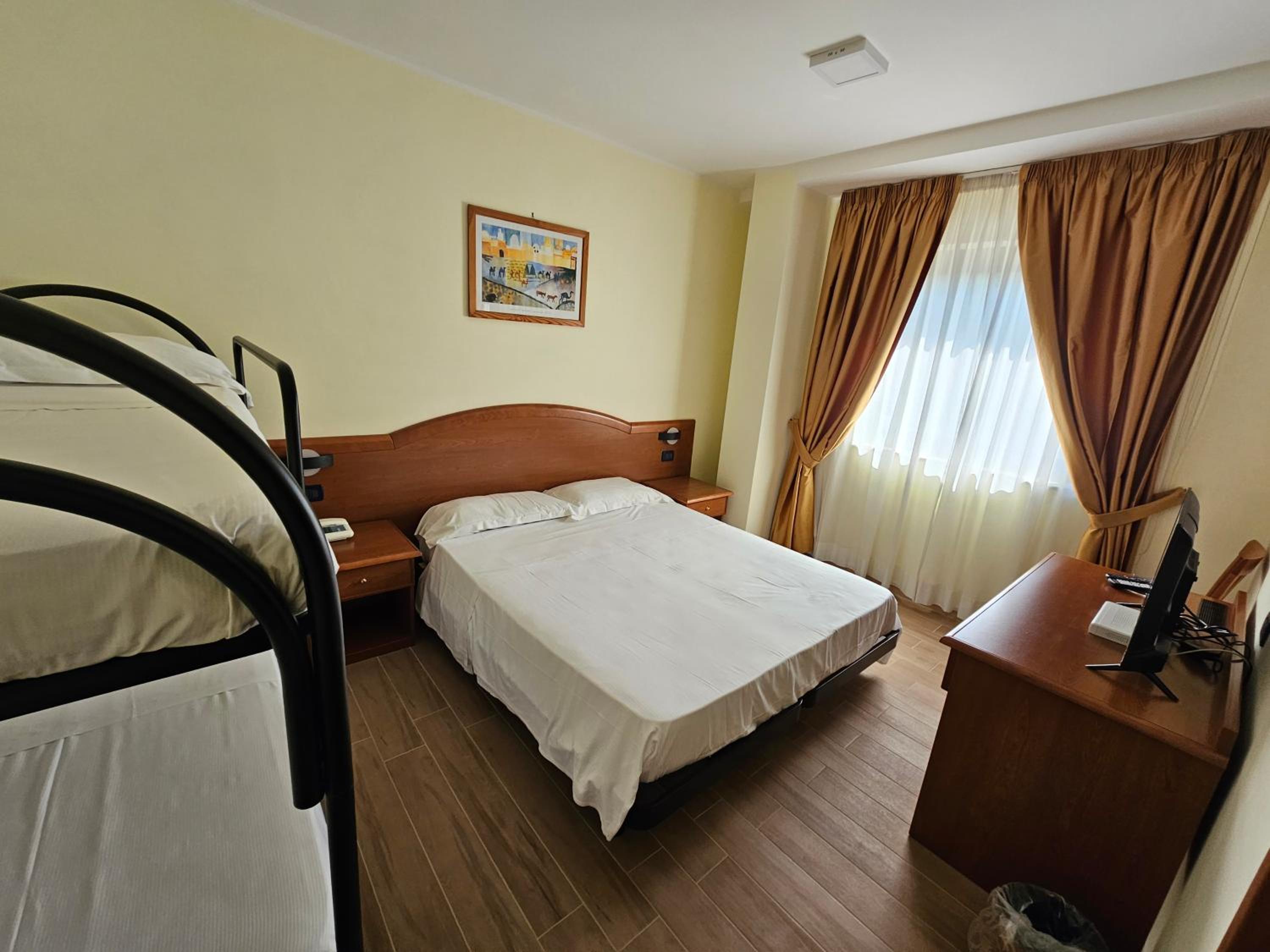 Hotel Dimora Adriana 12/42