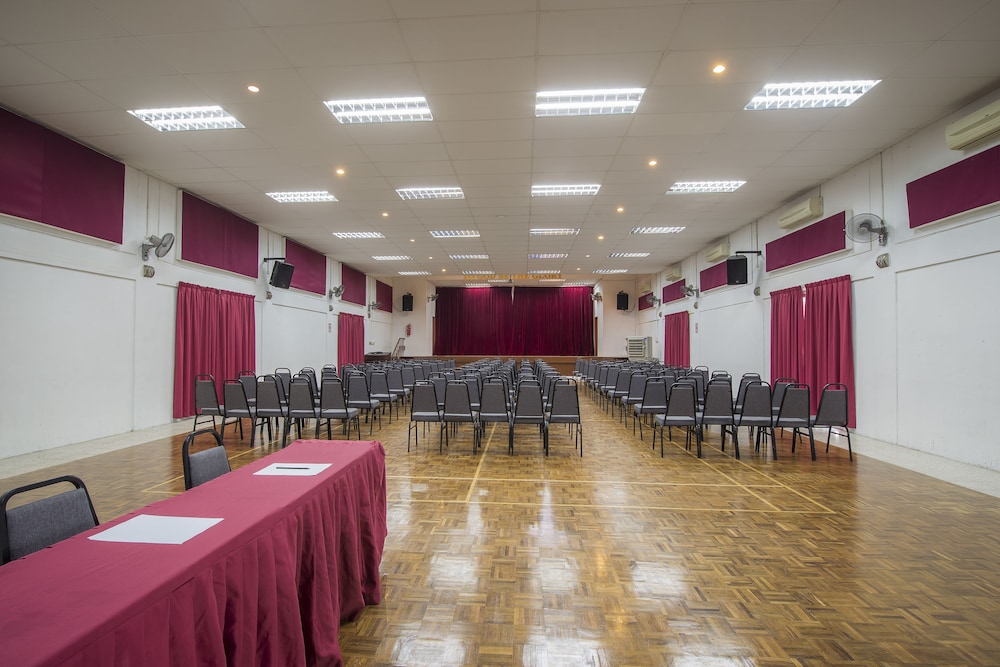 Ymca International Hostel 38/56