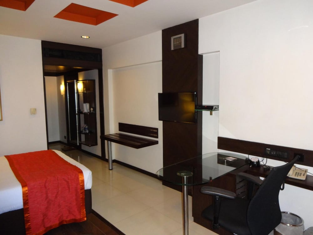 The Residency Chennai 14/31