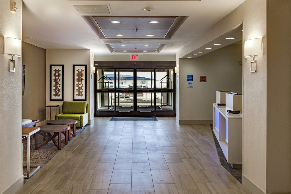 Holiday Inn Express Hotel Suites Jacksonville 43/52