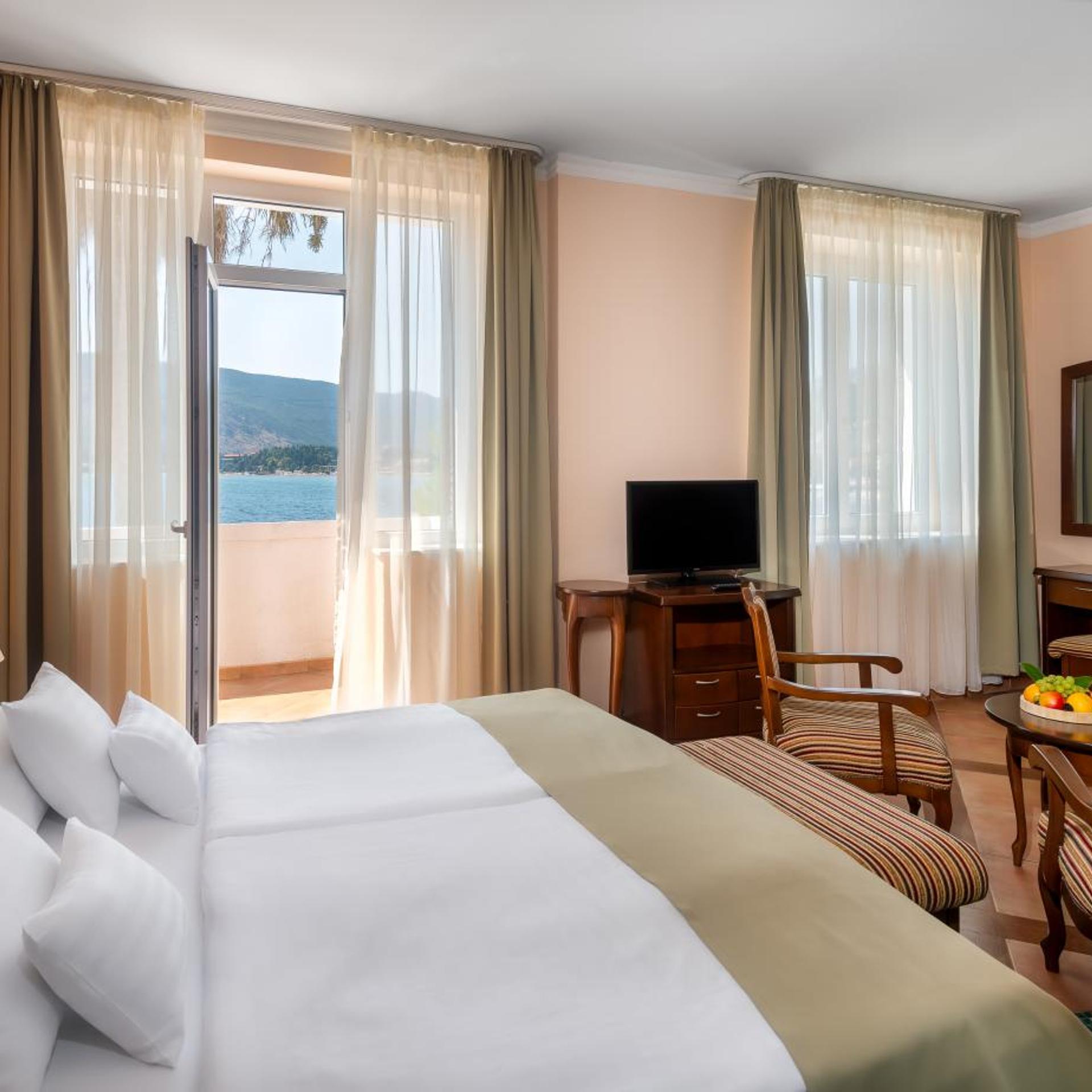 غرفة كومفورت بسرير مزدوج بإطلالة على البحر بشرفة، Hunguest Hotel Sun Resort 3/5