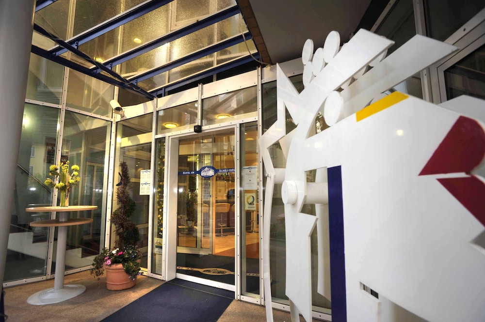 Hotel Am Schillerpark 21/31