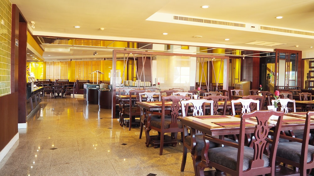 City Beach Resort 36/49