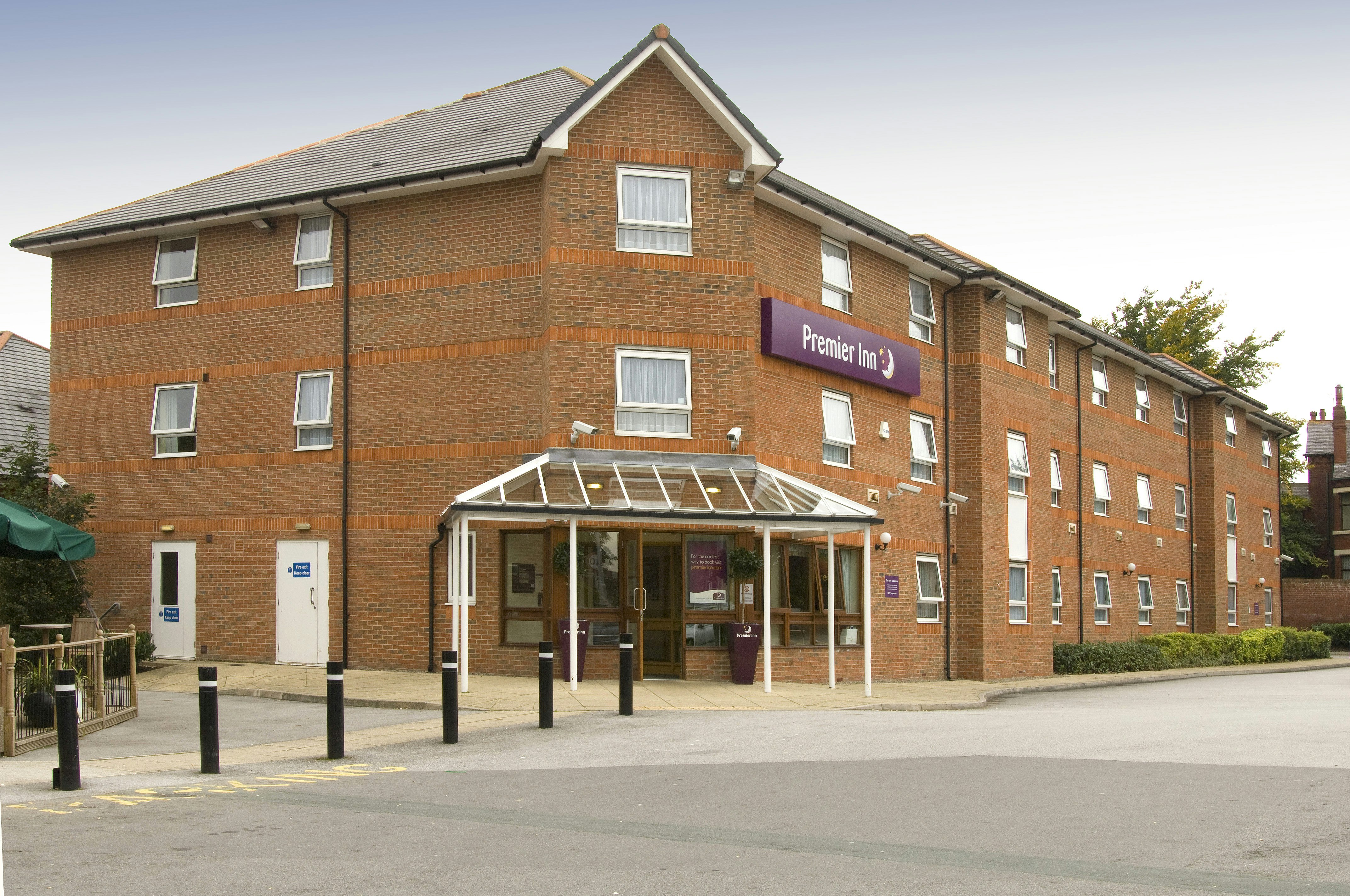 Premier Inn Leeds East in LEEDS - UK