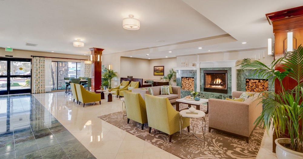 Ayres Inn Corona East 27/46